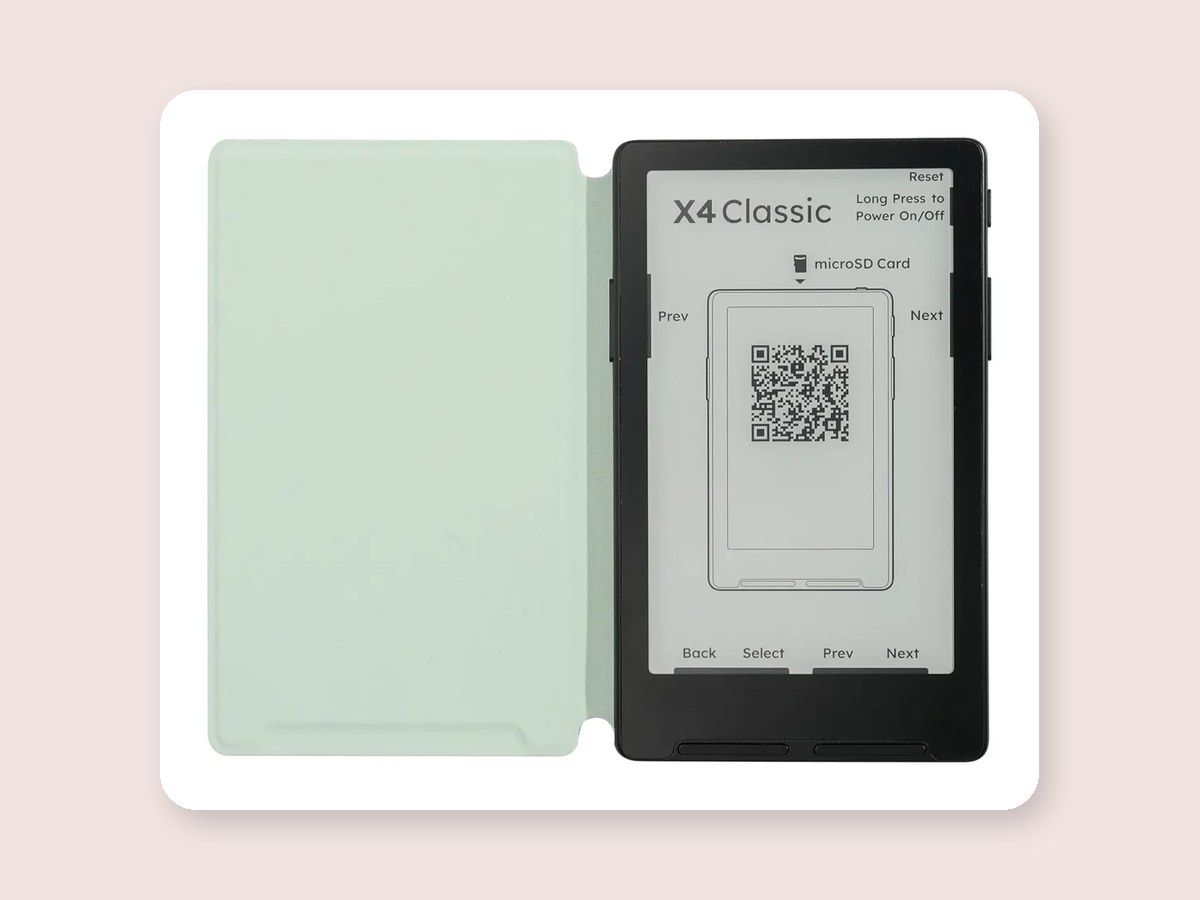 Xteink X4 Classic di casing mint dengan layar bawaan